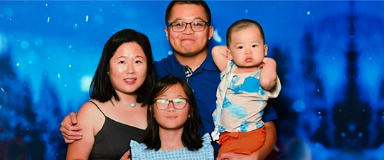 Employee Spotlight - Amber Chen) IGS Energy employee Amber Chen and her family